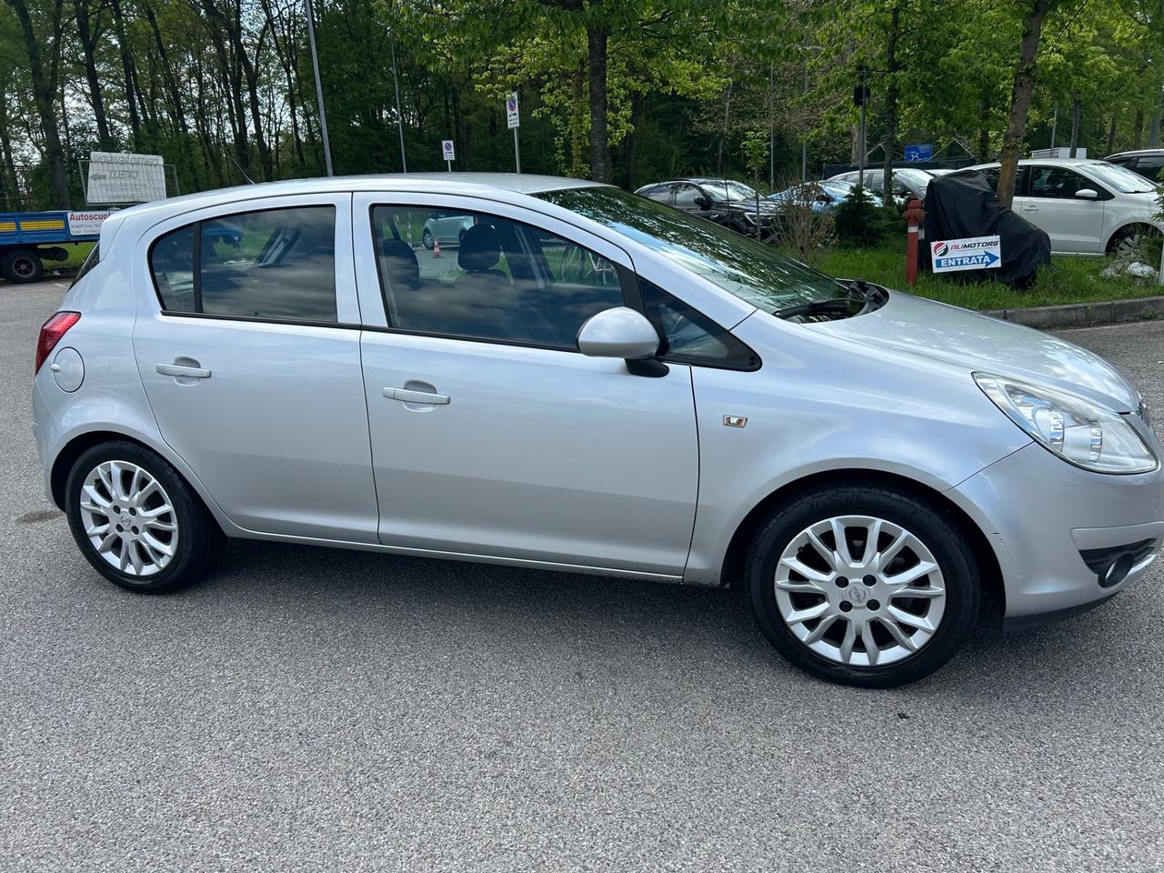 Opel Corsa 1.2 5 porte Cosmo *GPL FINO 2029*