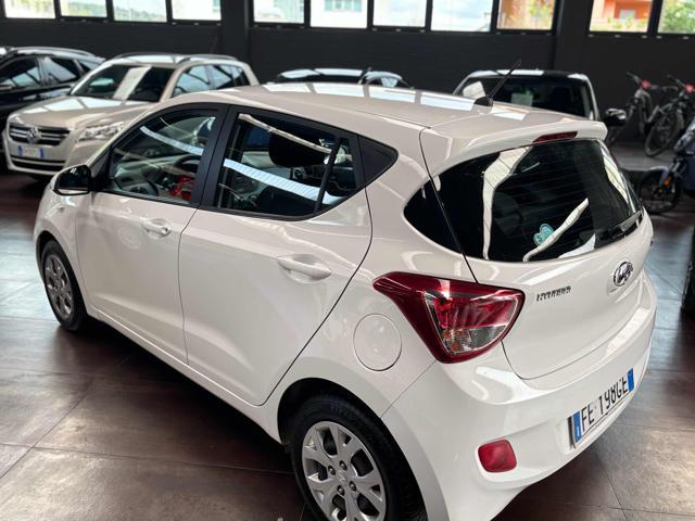 HYUNDAI i10 1.0 MPI Login A/T