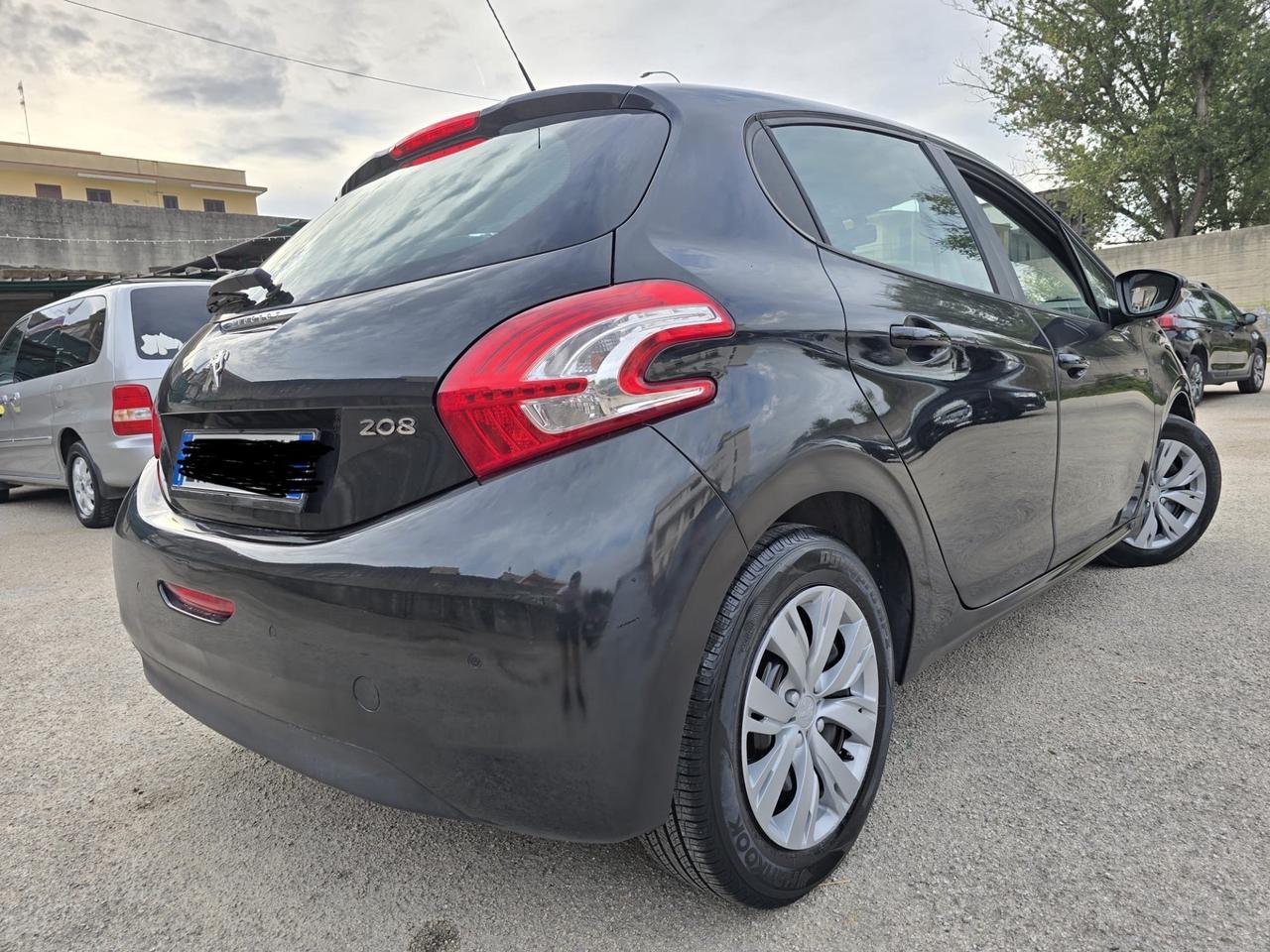 Peugeot 208 1.2 benzina 82 CV 5 porte anno 2013
