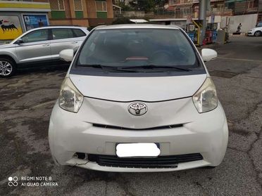 Toyota iQ iQ 1.0