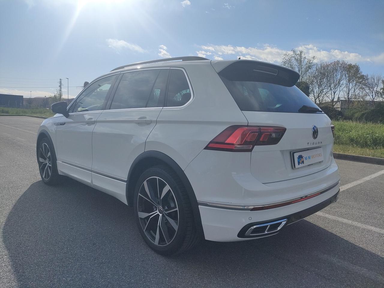 VOLKSWAGEN Tiguan R-Line 150cv Automatica