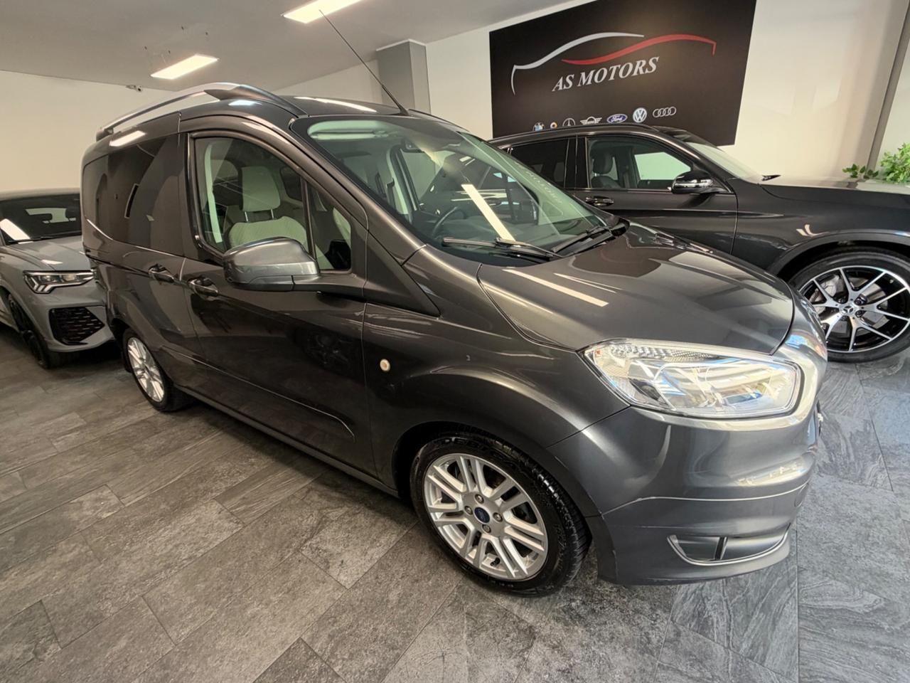 Ford Tourneo Courier 1.5 TDCI 95 CV Titanium