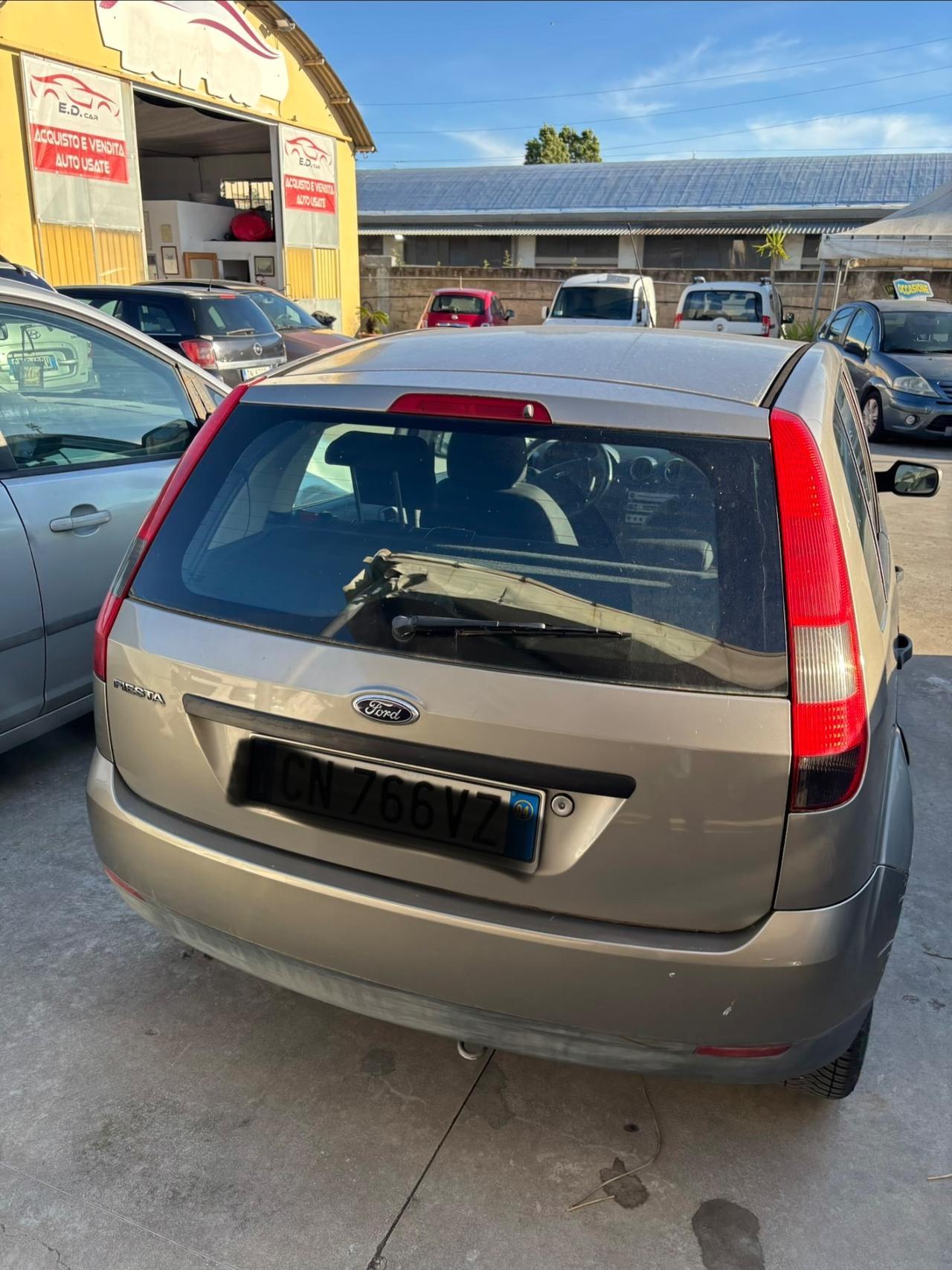 Ford Fiesta 1.2 16V 5p. Ambiente
