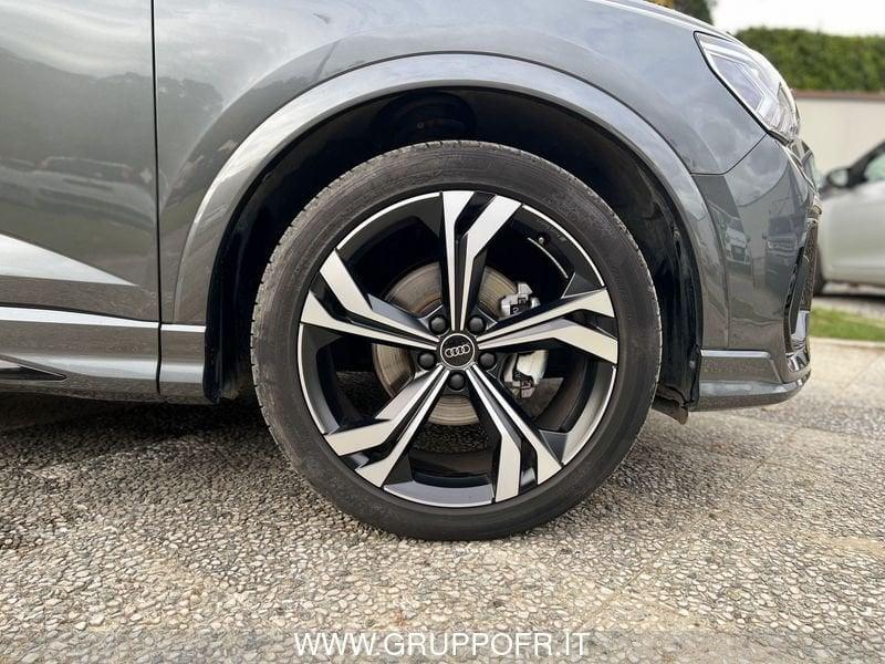 Audi Q3 SPB 35 TFSI Identity Black