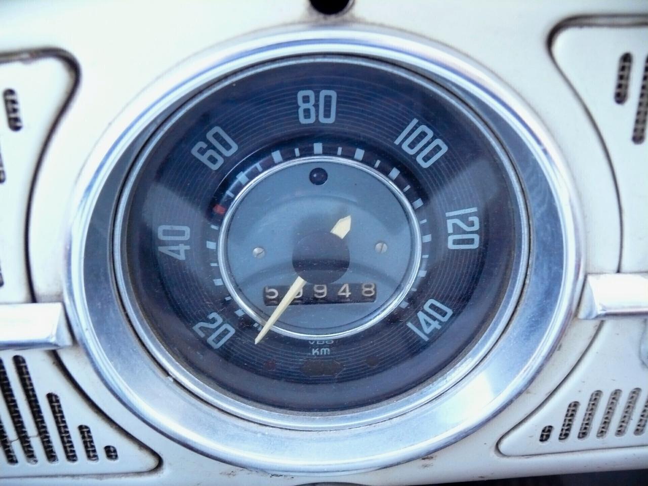 Volkswagen Maggiolino VETRO PIATTO (M1260)