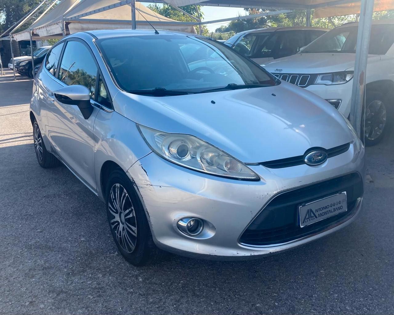 Ford Fiesta 1.4 TDCi 68CV 3 porte Titanium