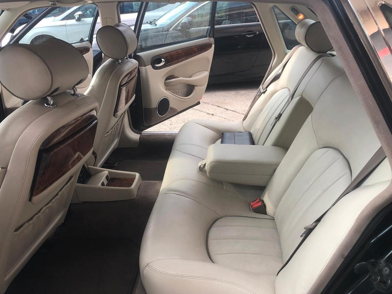 Jaguar XJ Daimler 4.0 cat