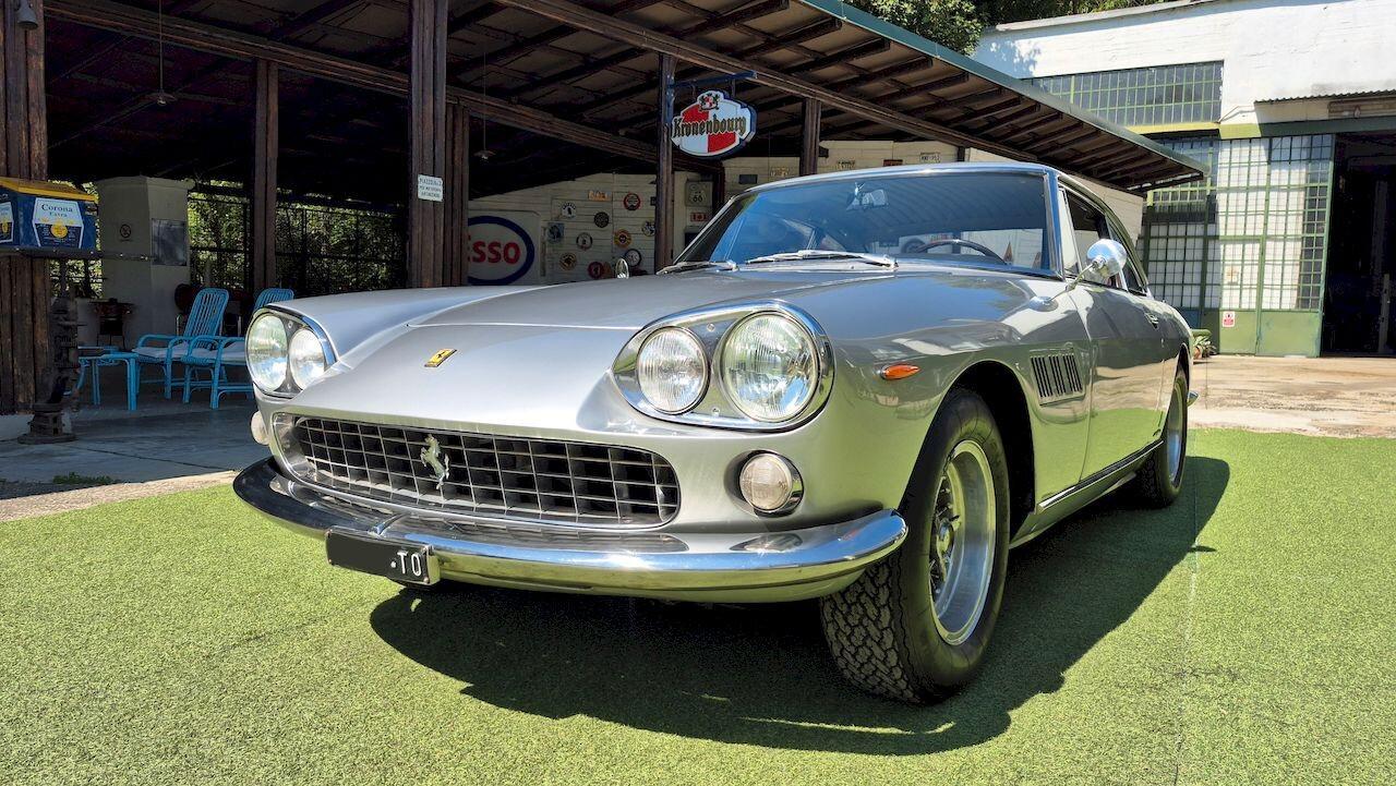Ferrari 330 GT 2+2 I Serie – 1964