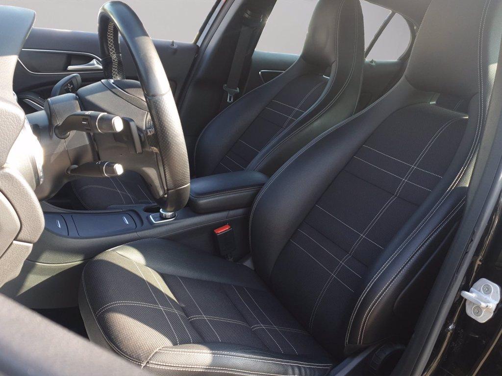 MERCEDES Gla 200 d (cdi) sport auto del 2015