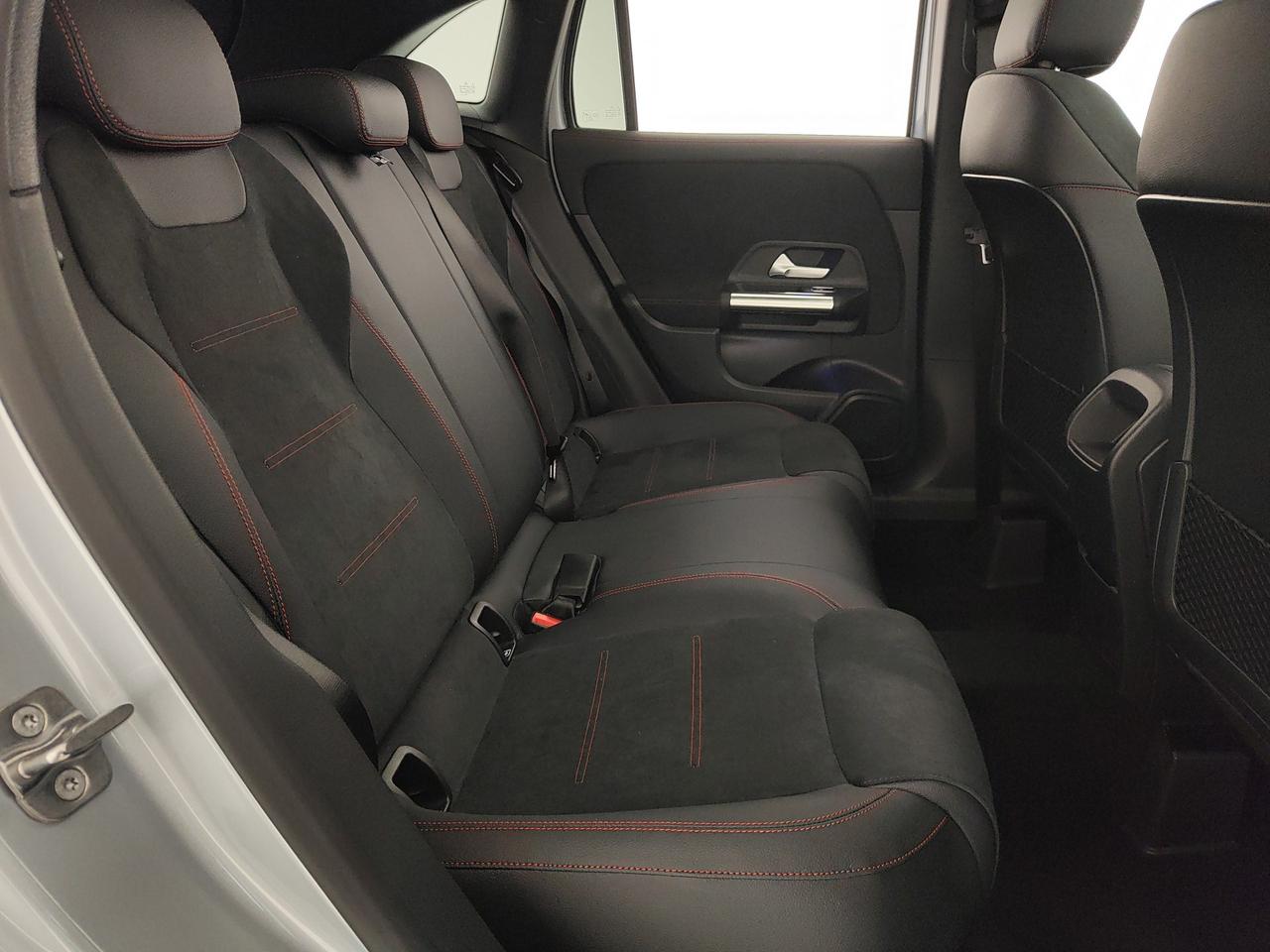 Mercedes-Benz GLA 200 d