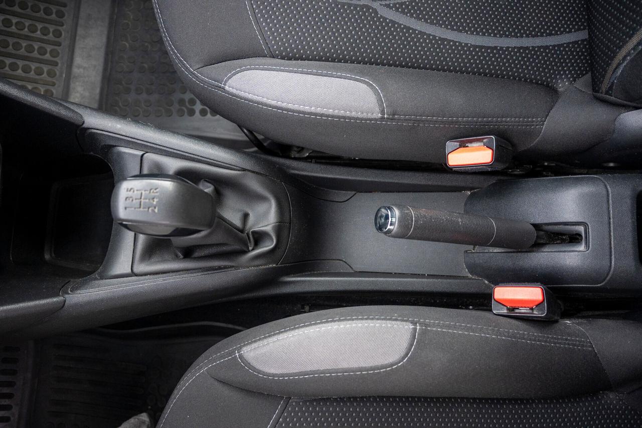 Peugeot 208 1.4 HDi 68 CV - NEOPATENTATI