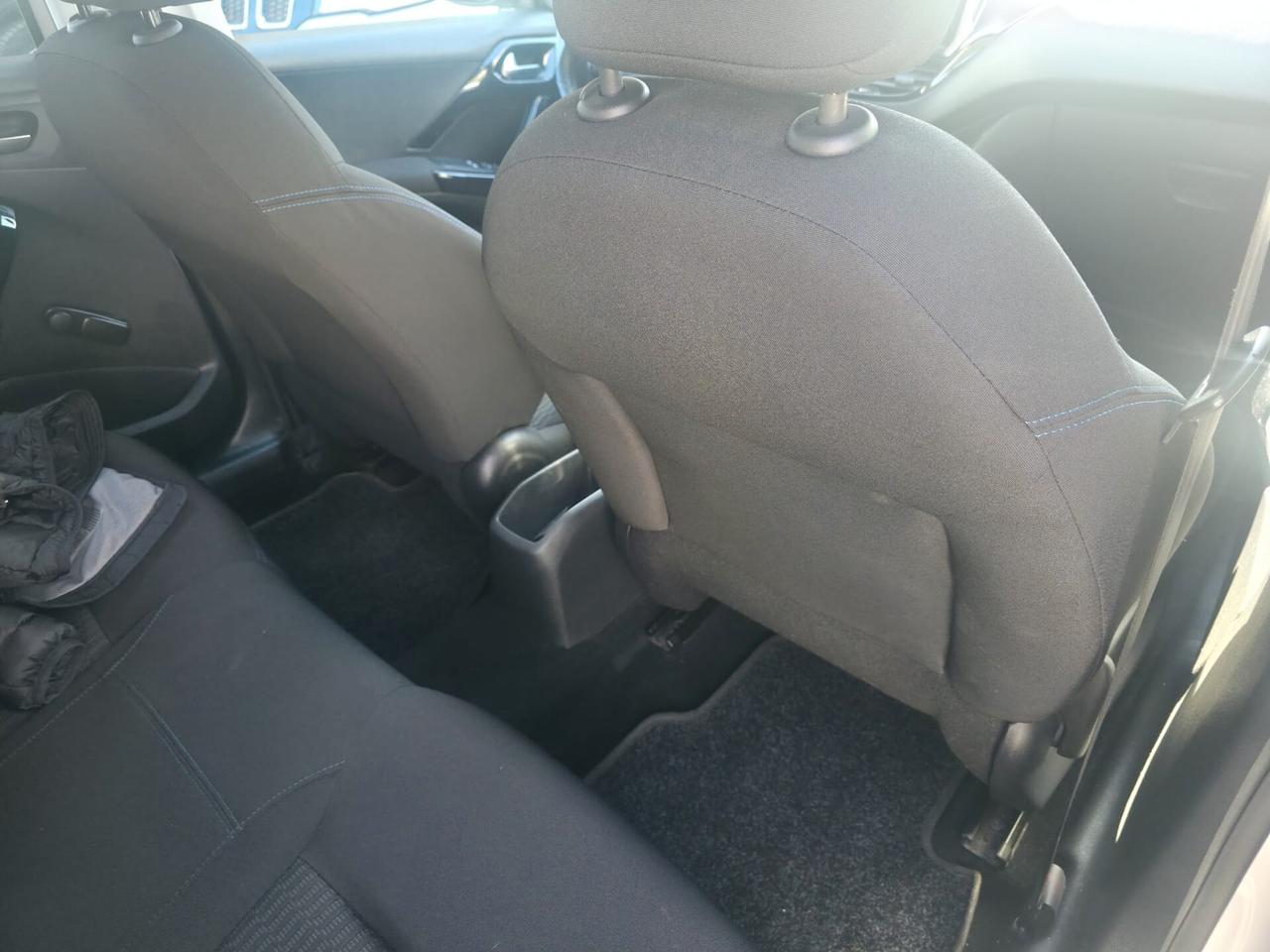 Peugeot 208 PureTech 82 Stop&Start 5 porte Signature