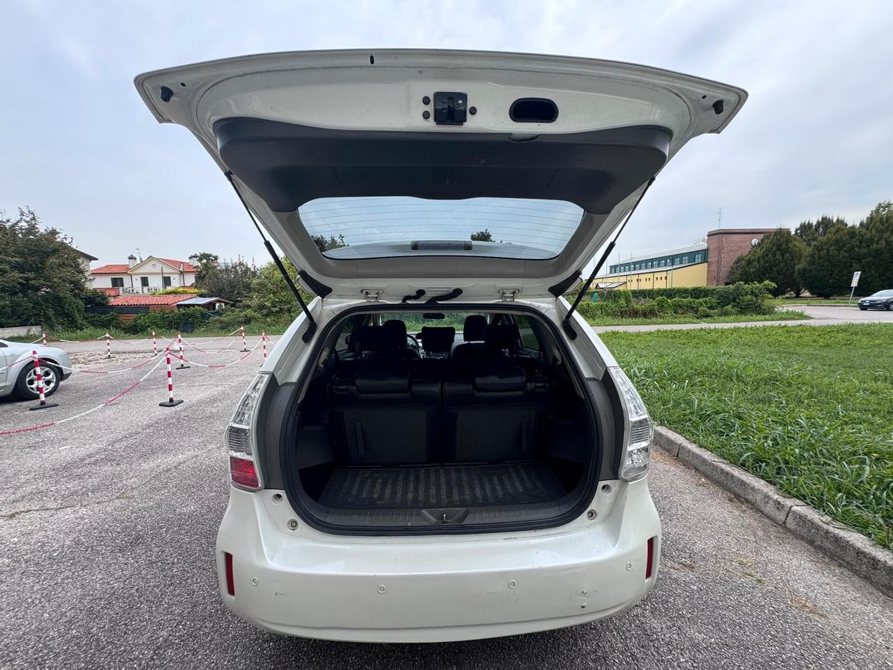 Toyota Prius Prius+ 1.8 Lounge 7 posti