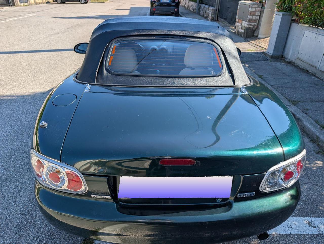 Mazda MX-5 1.6i 16V cat