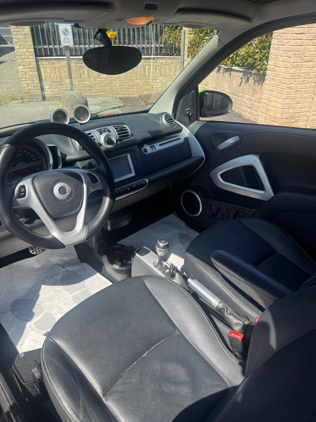 Smart ForTwo 1000 75 kW cabrio BRABUS Xclusive