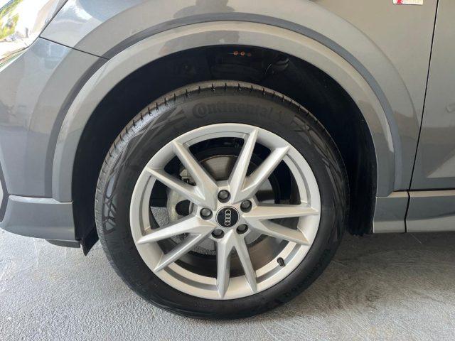 AUDI Q2 30 TDI S line Edition