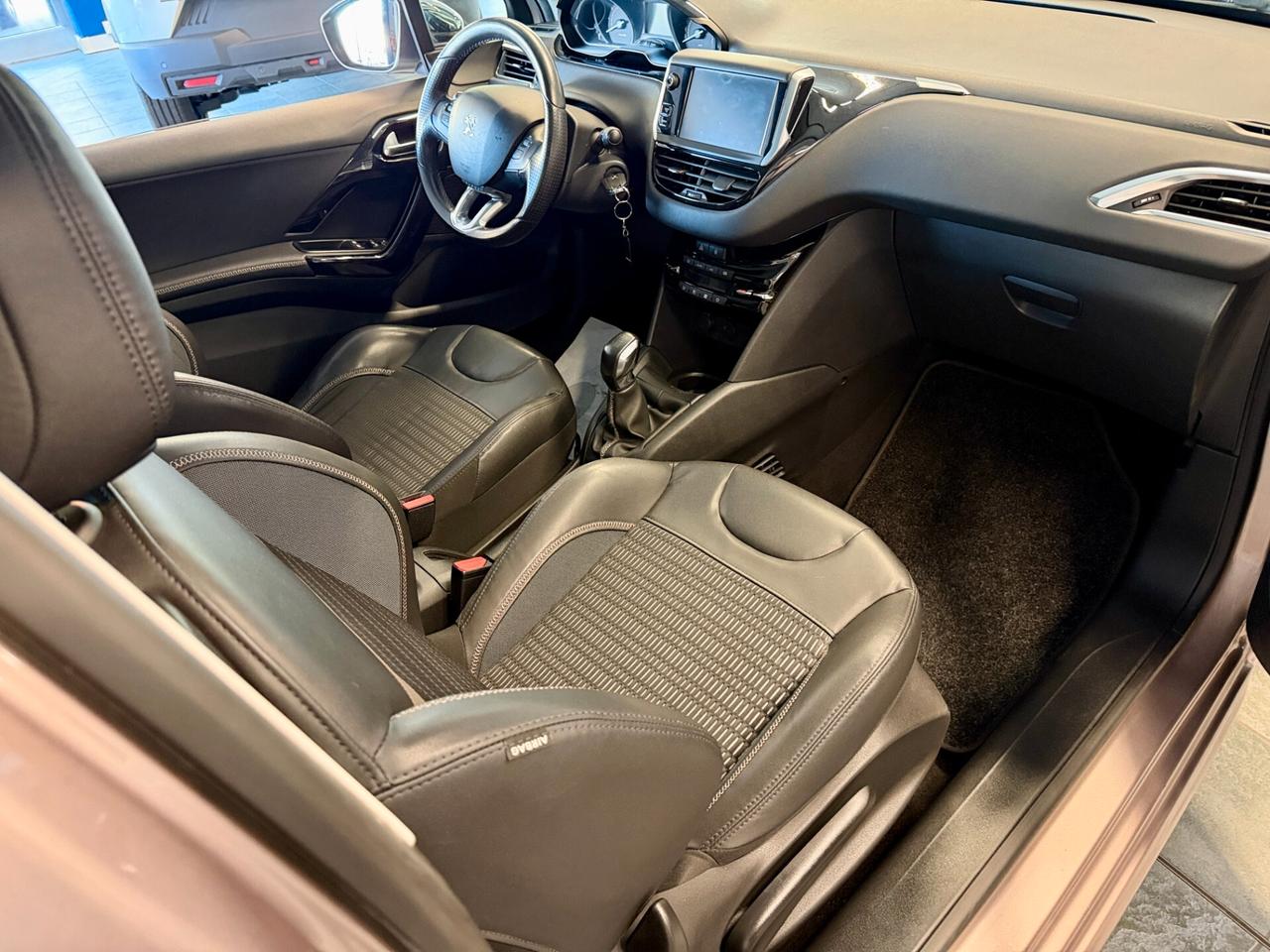 Peugeot 208 1.2 VTi 82 CV 3 porte Allure