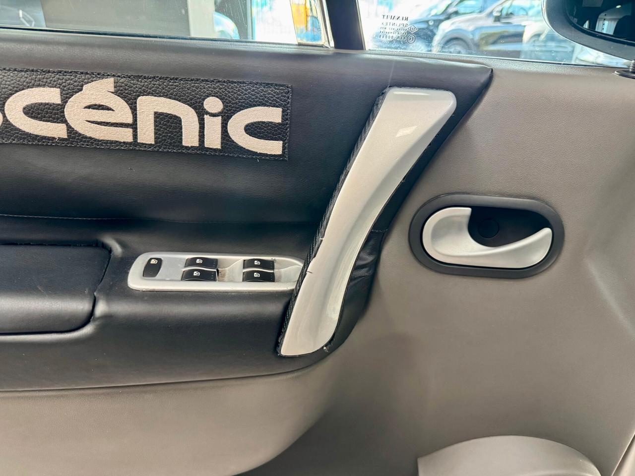 Renault Scenic 1.9 dCi 130CV EDC Dynamique