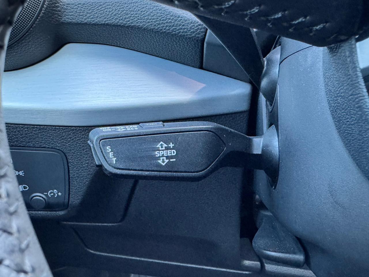 Audi Q2 35 TFSI S tronic Business