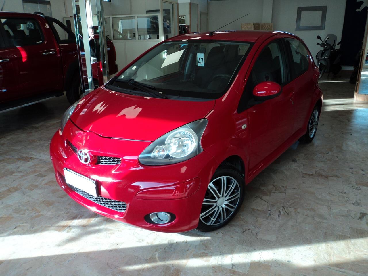 Toyota Aygo 1.0 12V VVT-i 5 porte Sol