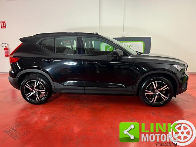 VOLVO XC40 D3 AWD R-design IVA NAVI TETTO CARPLAY GARANZIA