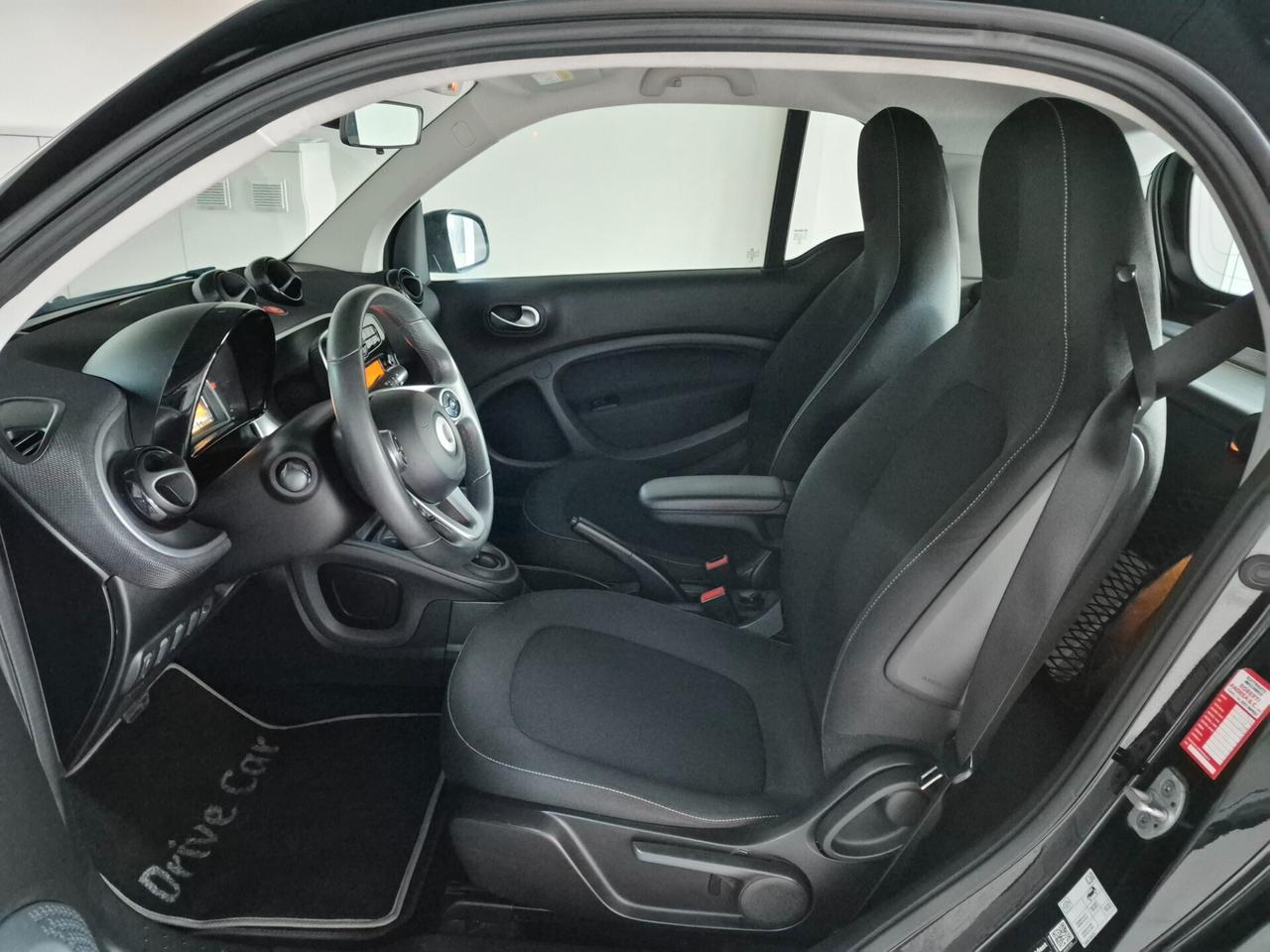 smart forTwo FORTWO 0.9 TURBO PASSION 90CV TWINAMIC TETTO PANORAMICO VETRI PRIVACY CRUISE CONTROL C.15" CLIMA