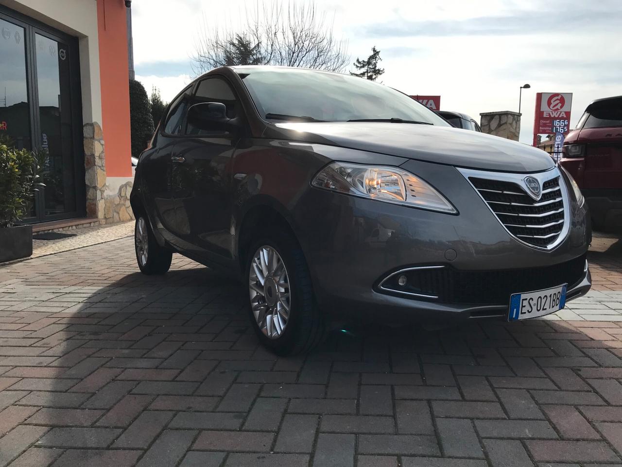 Lancia Ypsilon METANO -BENZINA