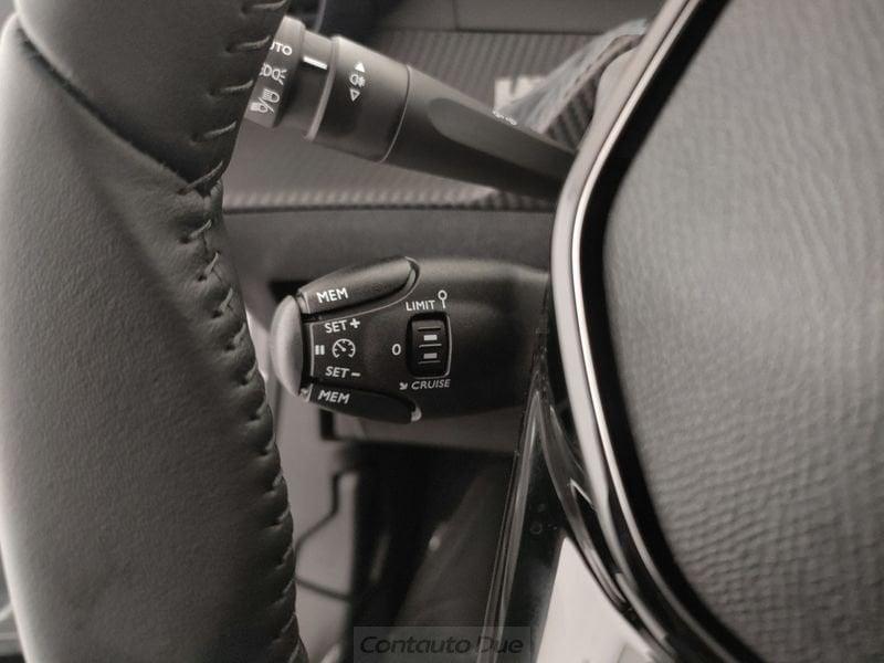 Peugeot 2008 2008 1.2 hybrid Allure 145cv e-dcs6
