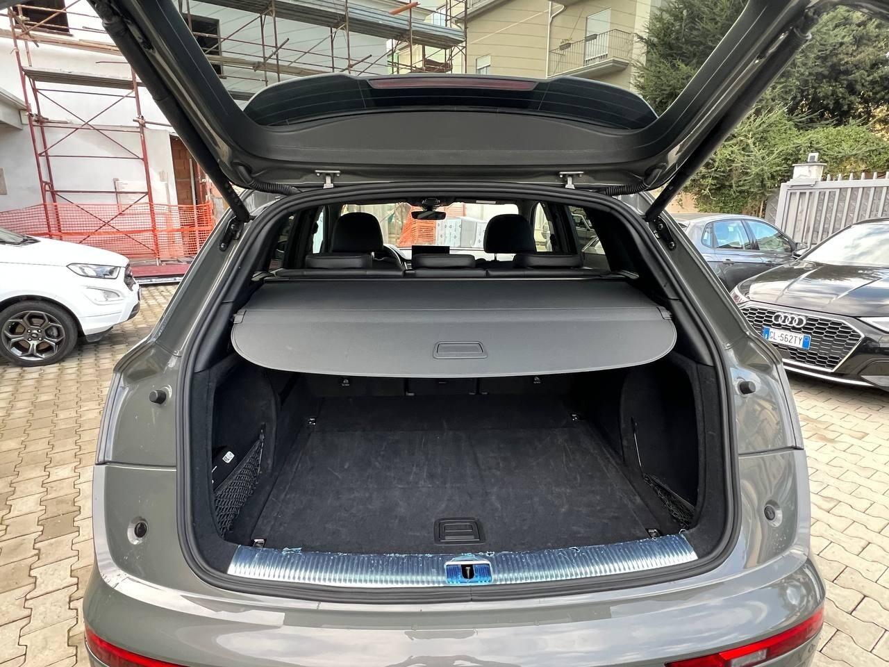 Q5 2.0 tdi mhev Identity Black quattro s-tronic