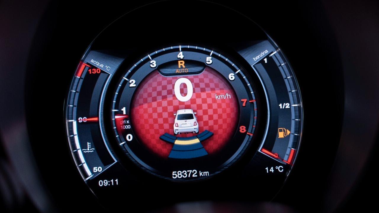 Abarth 595 Competizione 1.4 TJET 180CV AUTO SABELT BEATS CARBONIO AKRAPOVI