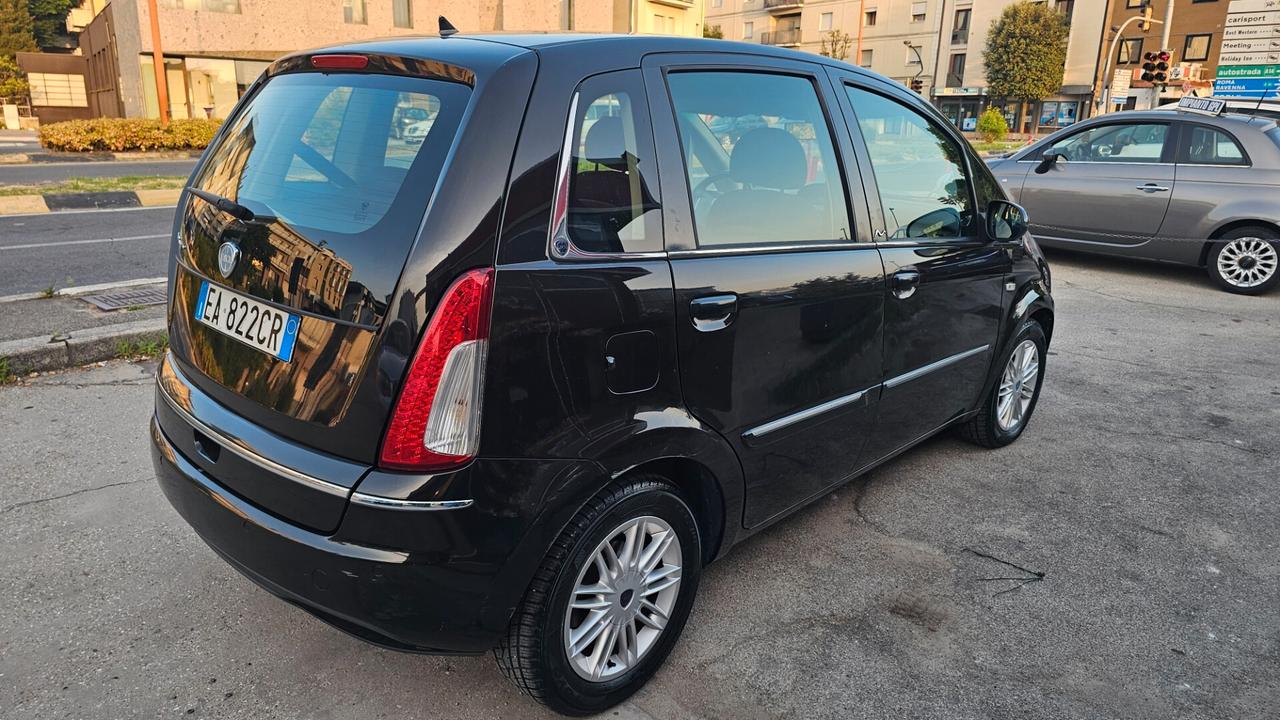 Lancia MUSA 1.6 Multijet Poltrona Frau