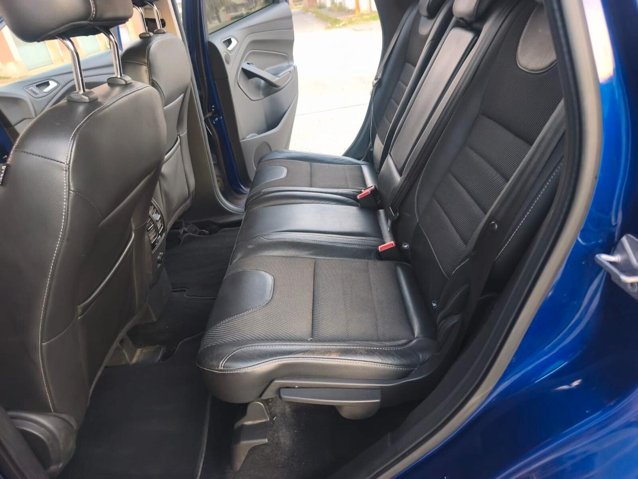 Ford Kuga 2016---1.5 Benzina