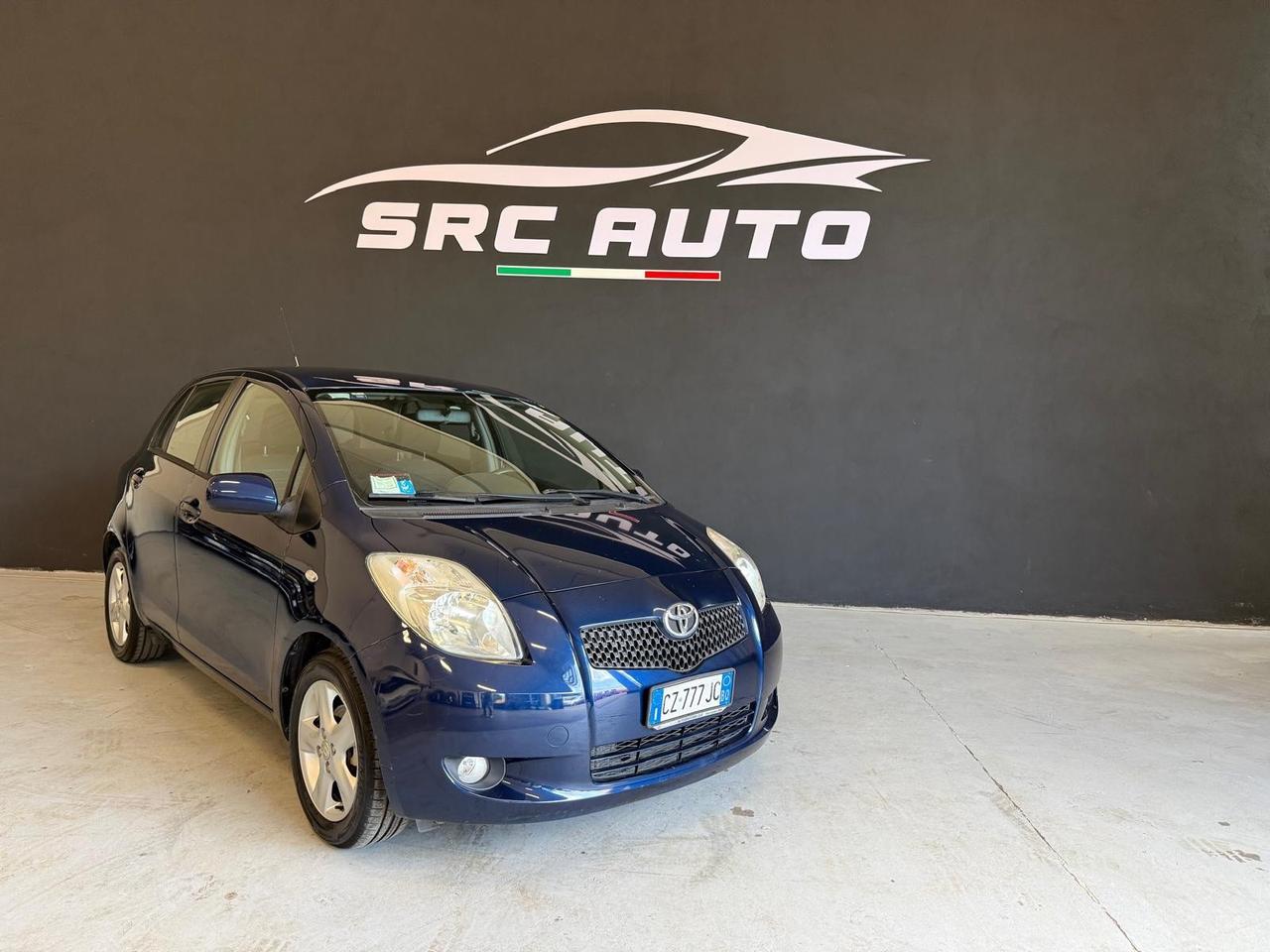 Toyota Yaris 1.0 5 porte Sol