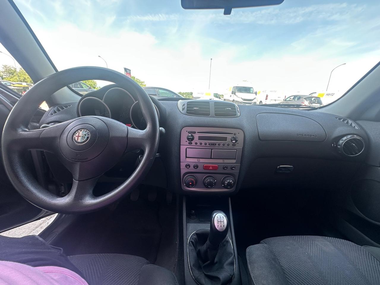 Alfa Romeo 147 1.6i 16V pochi km asi