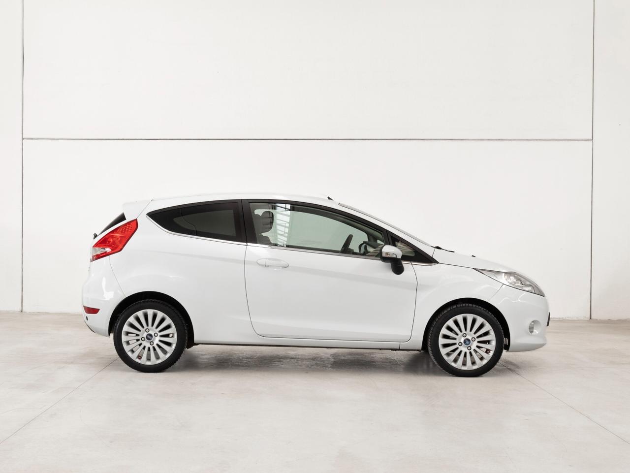 Ford Fiesta 1.4 3 porte Bz.- GPL Titanium
