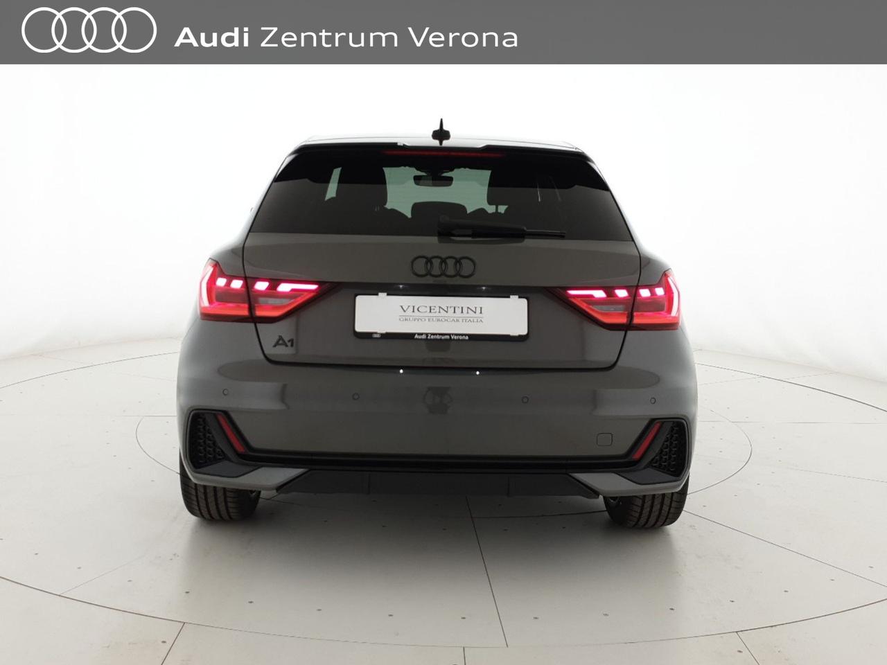 Sportback 35TFSI 150CV S tronic Identity Black