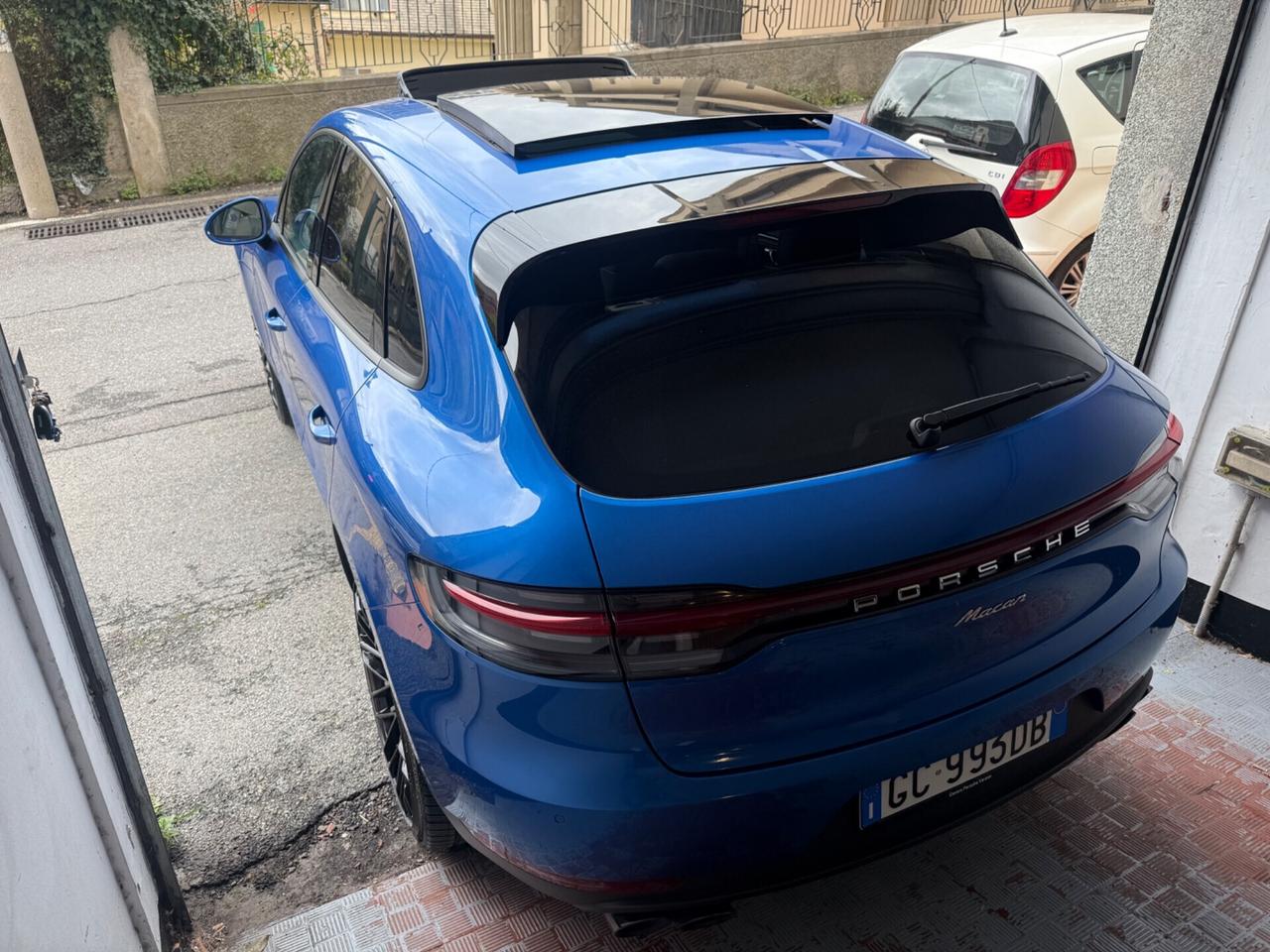 PORSCHE MACAN 2.0 ZAFFIRO CERCHI 21 TETTO SCARICHI