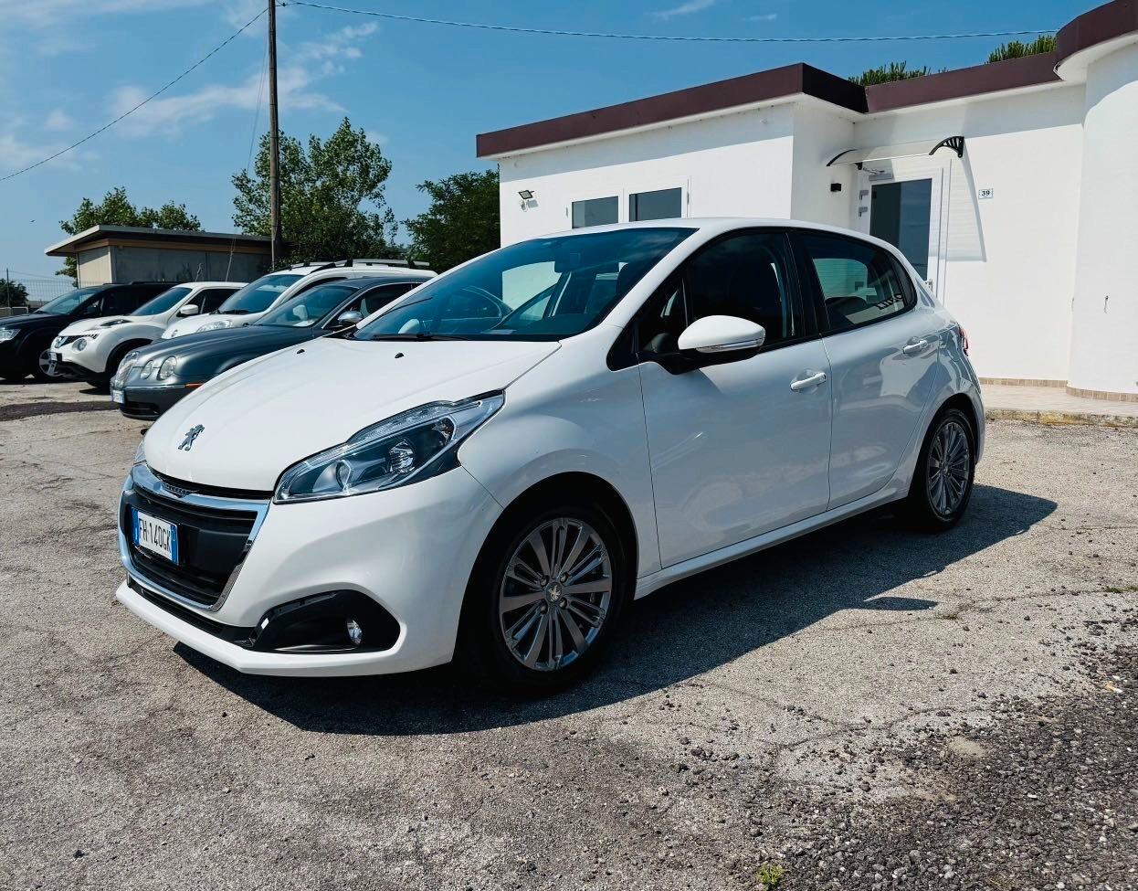 Peugeot 208 BlueHDi 75cv 5 porte Allure