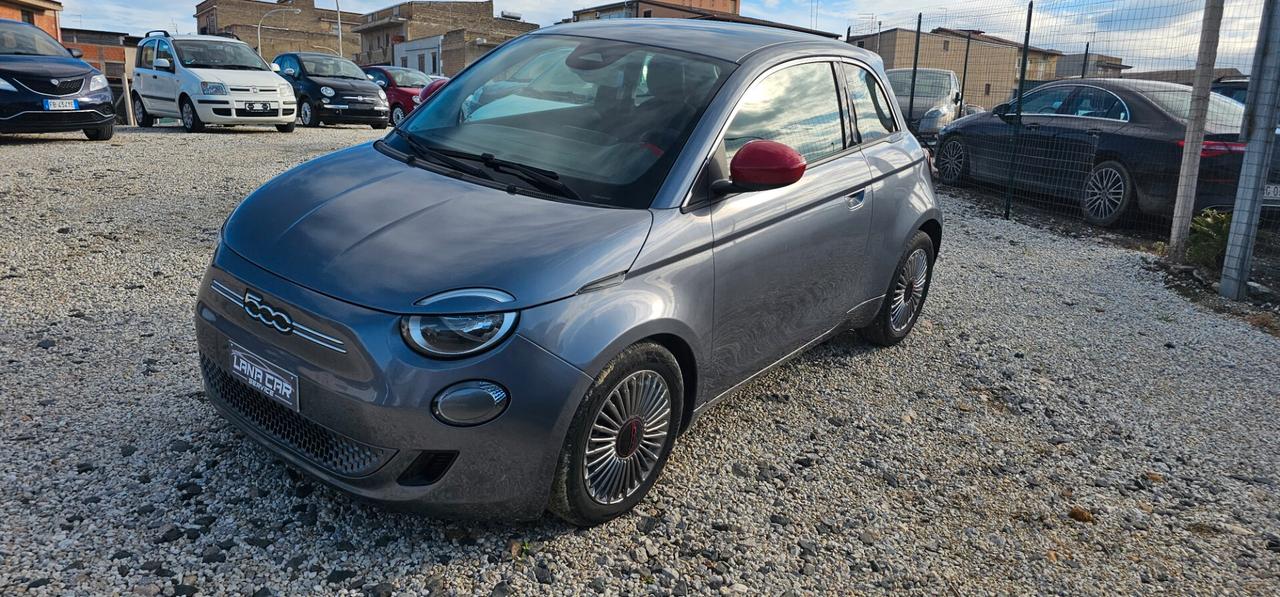 Fiat 500 500e Berlina 42 kWh La Prima