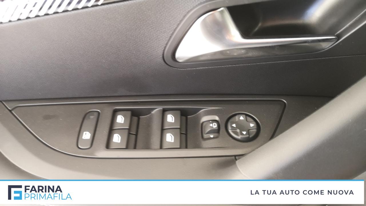 PEUGEOT 2008 1.2 hybrid Allure 136cv e-dcs6