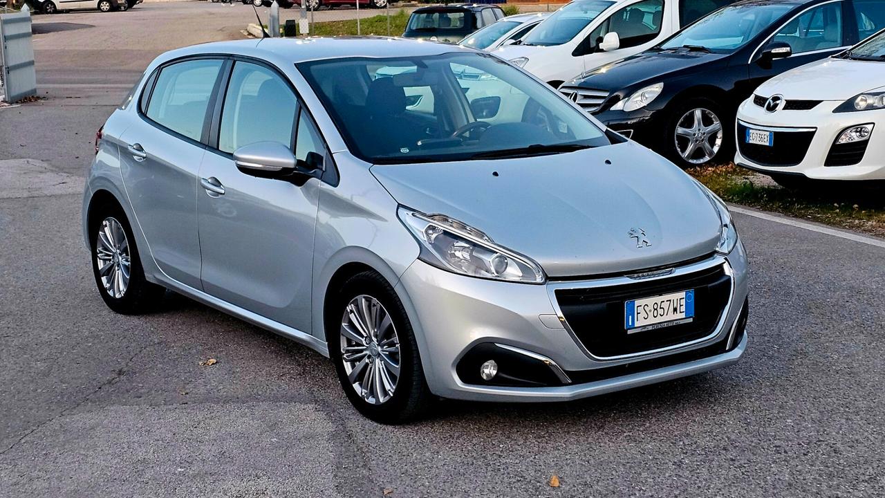 Peugeot 208 IBlueHDi 75 5 porte Allure