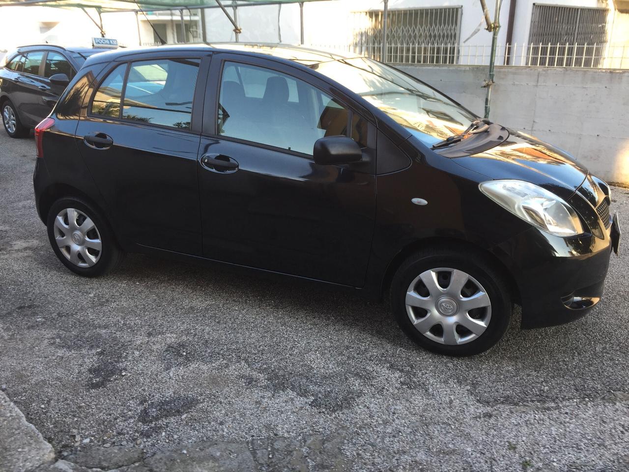 Toyota Yaris 1.0 5 porte Sol X NEOPATENTATI