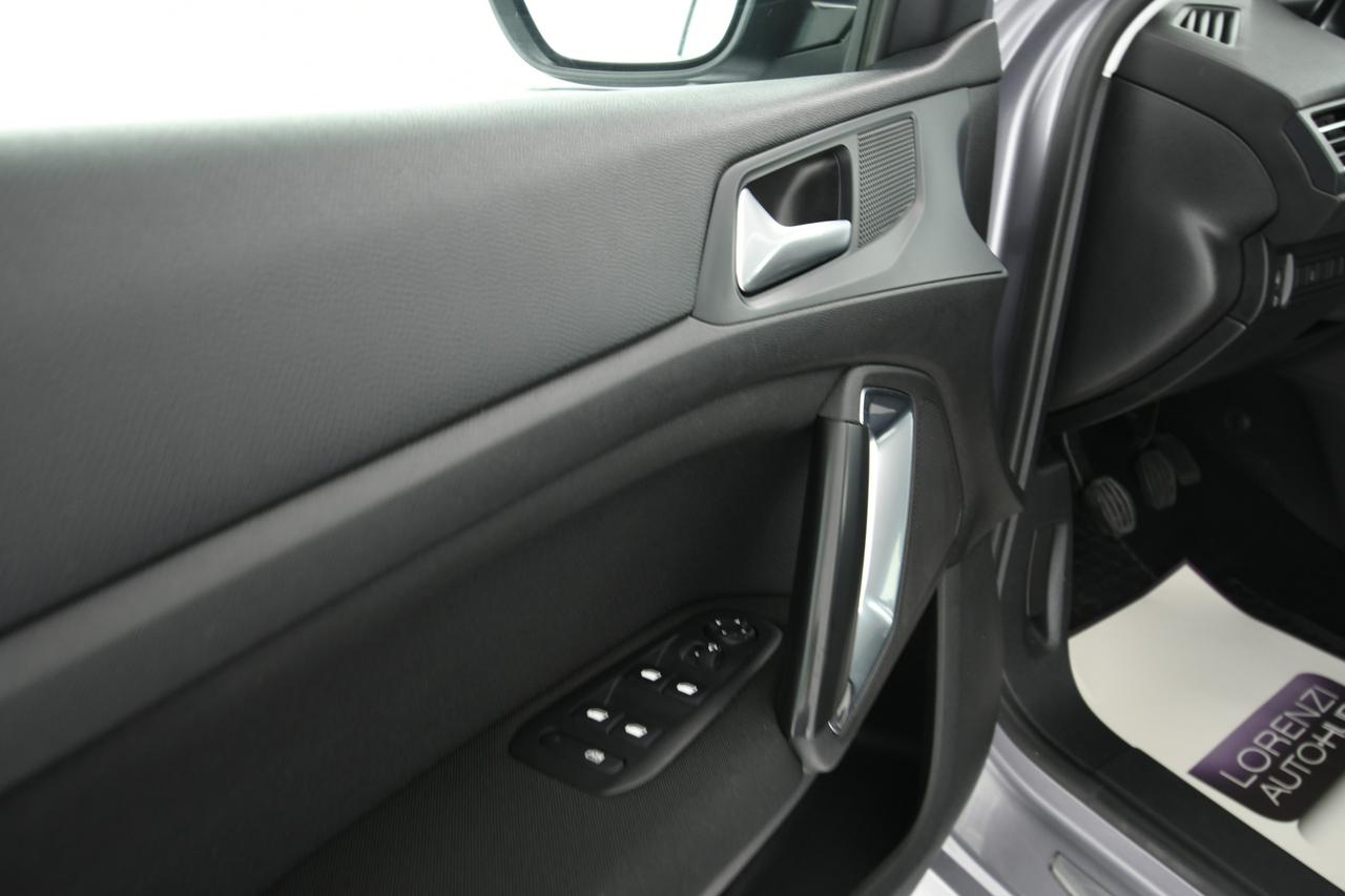 PEUGEOT 308 5p 1.5 bluehdi Business s&s 130cv NEOPATENTATI+APP CONNECT