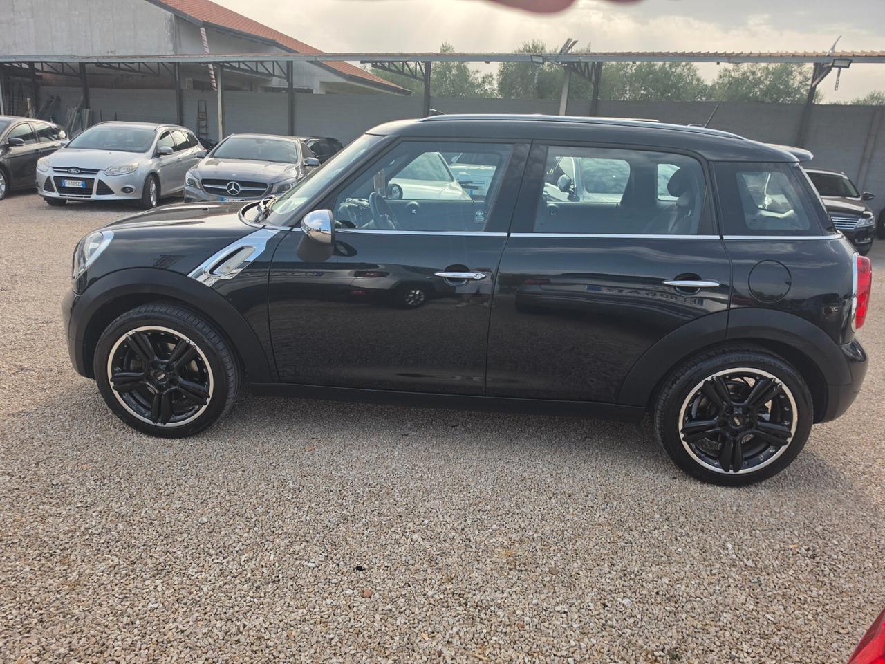 Mini Cooper Countryman 1.6 D neopatentati