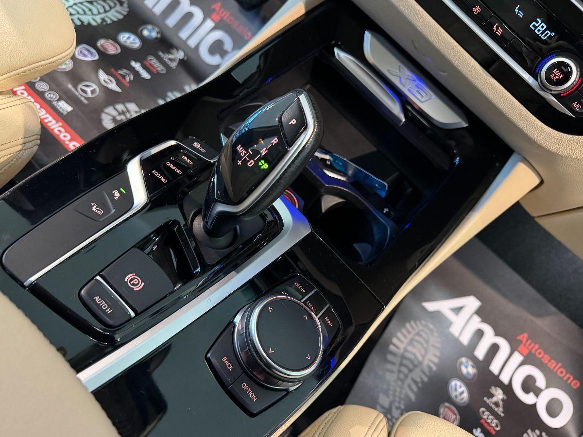 BMW X3 xDrive20d xLine Pelle Chiara Luci ambient