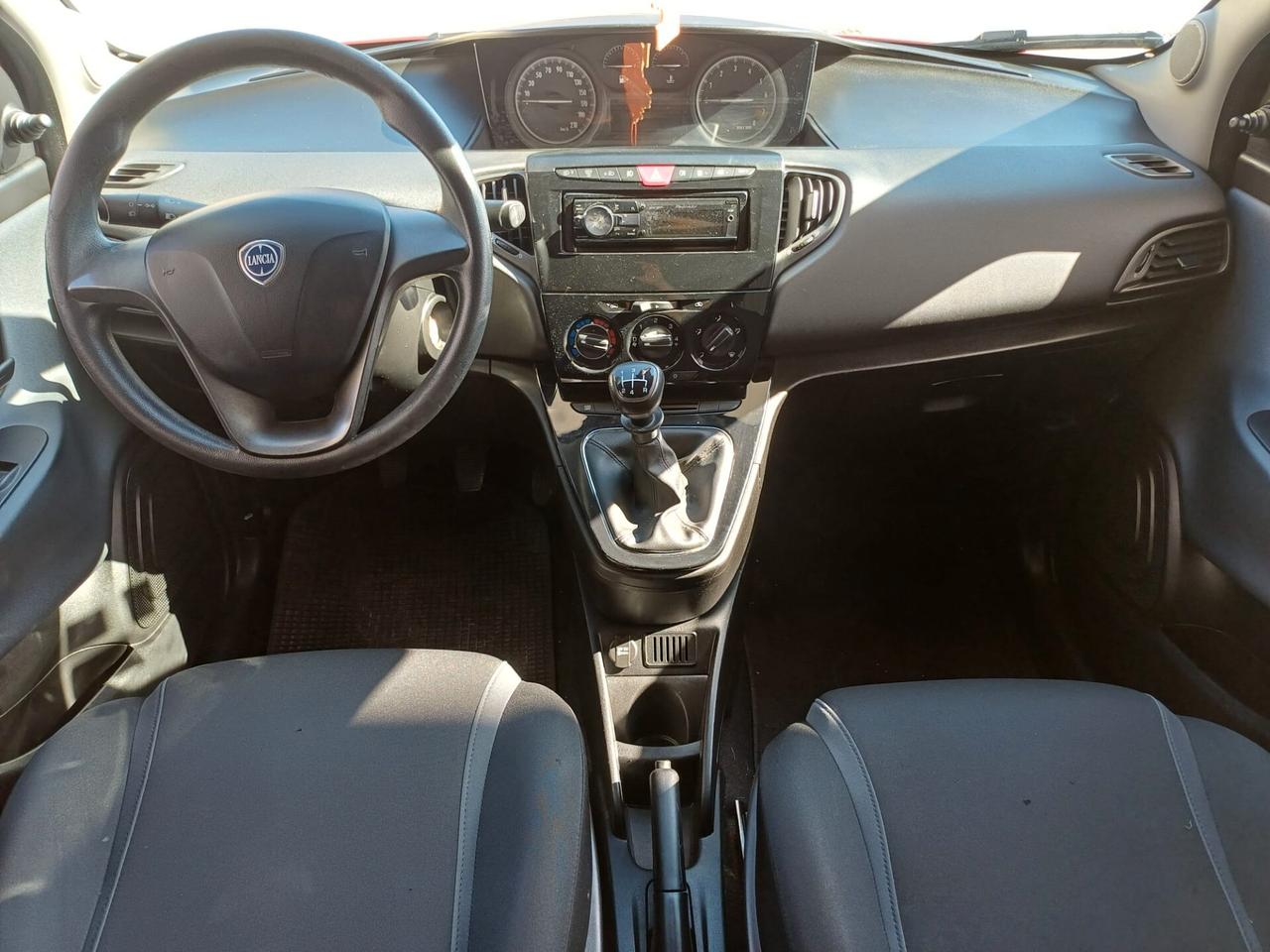 Lancia Ypsilon GPL DI SERIE Fiammante - 2018