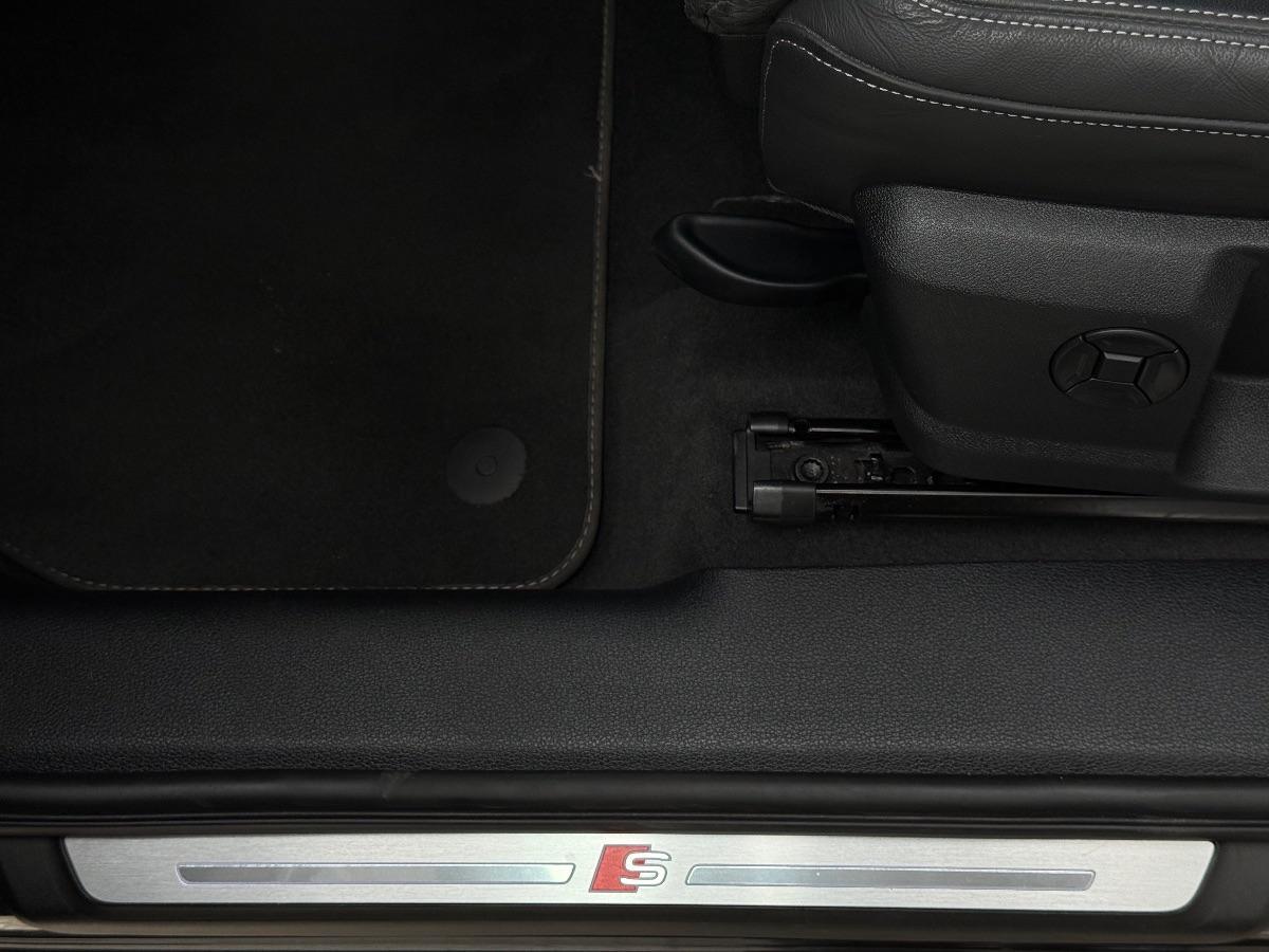 Audi Q3 Sportback Identity Black 35 TDI S-line 150 CV