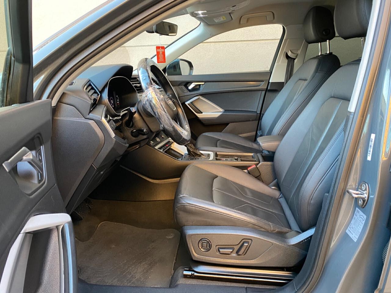 Audi Q3 Sport back 2.0 Diesel