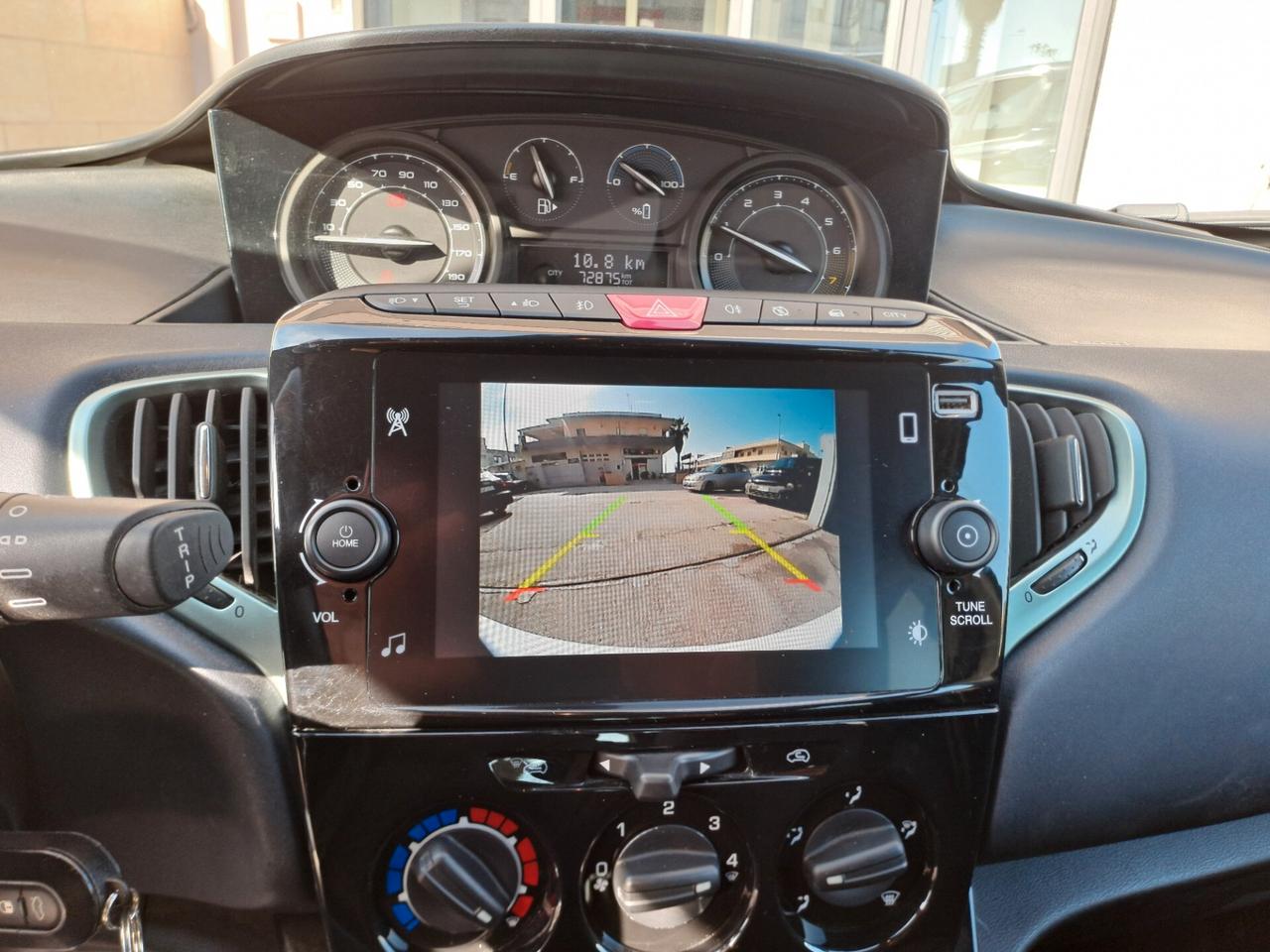 Lancia Ypsilon 1.0 FireFly 5 porte S&S Hybrid Gold