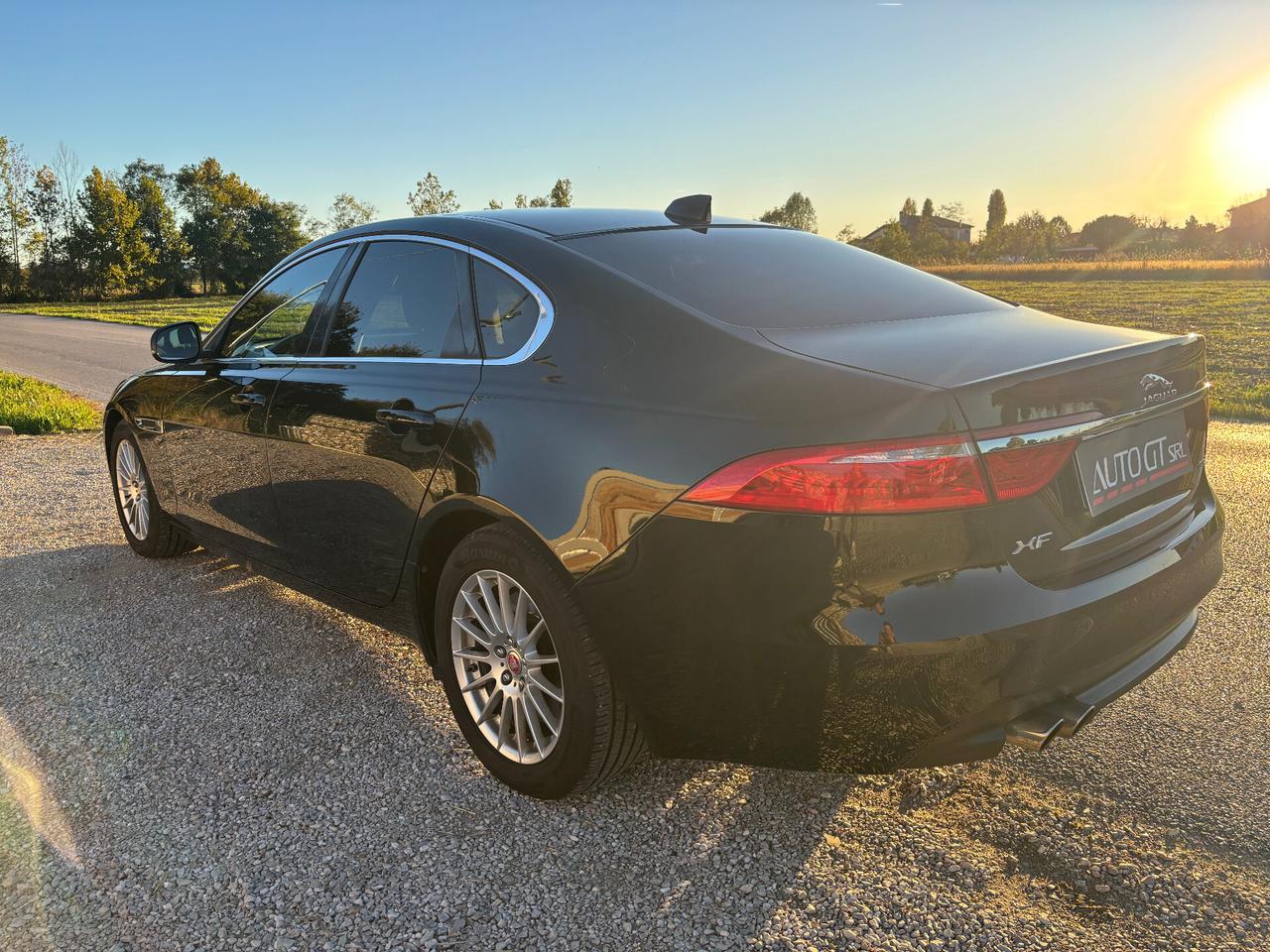 Jaguar XF 2.0 D E-Performance aut. Prestige